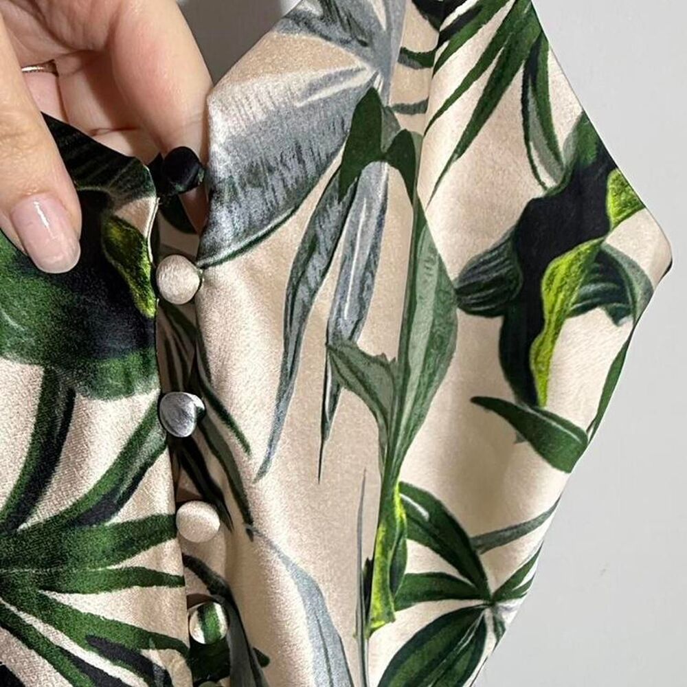 Victoria's Secret Tropical Palm Leaf Print Cami top size M - Picture 7 of 7
